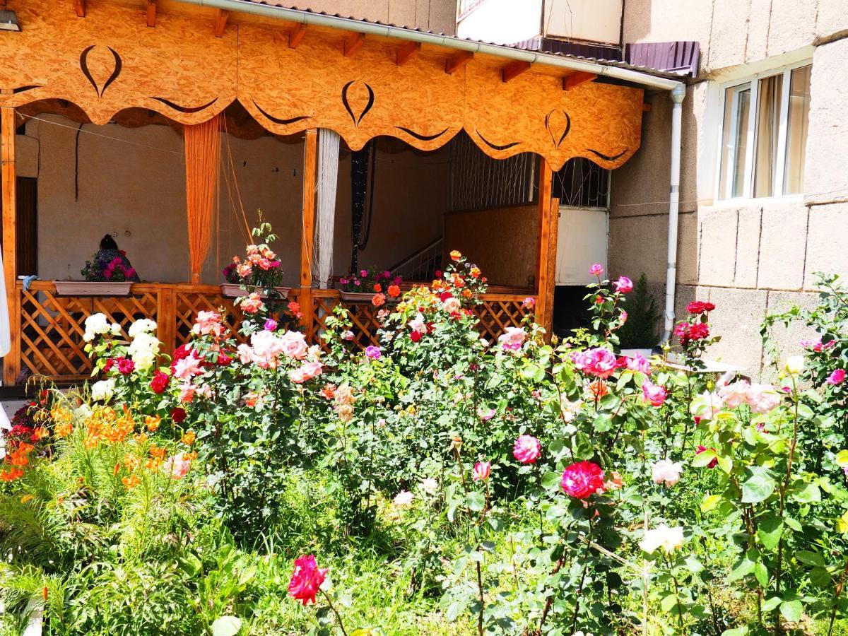 Baktygul Guesthouse Naryn Exterior foto